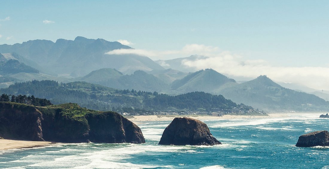Discover the Best Flights to Cannon Beach Today