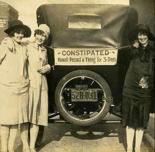 Roaring Twenties Humor: Hilarious 1920s Jokes Revealed